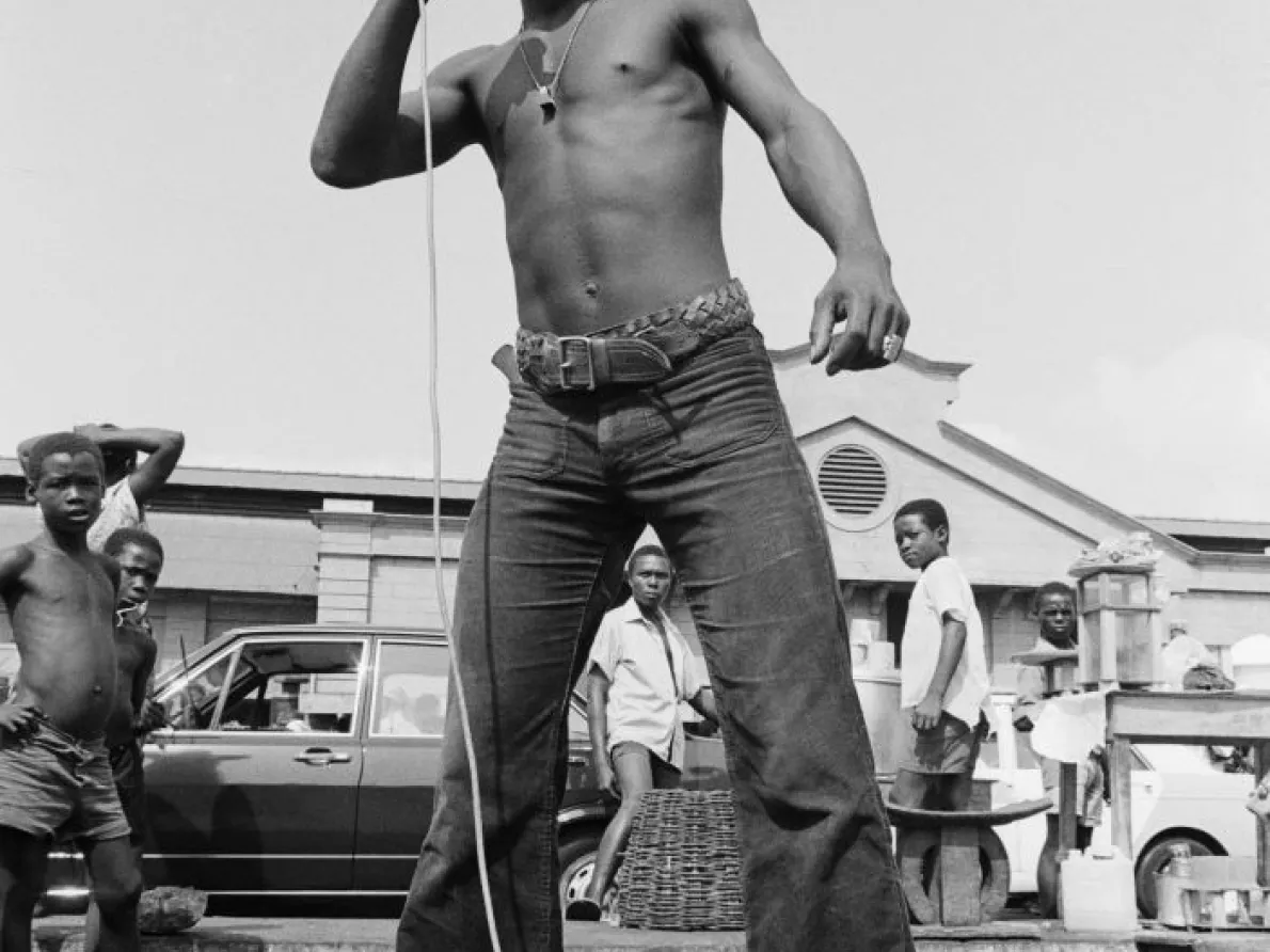 James Barnor (Ghana, b. 1929). Photo session with musician, Salaga Market, Accra, c.1974-76 (printed 2010–20). Gelatin silver print. Galerie Clémentine de la Féronnière, Paris. © James Barnor, courtesy Galerie Clémentine de la Féronnière, Paris.