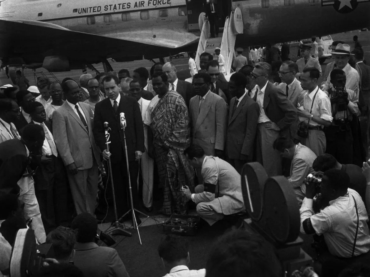 James Barnor (Ghana, b. 1929). Independence Celebrations: arrival of American Vice President Richard Nixon, Accra, 1957 (printed 2010–20). Gelatin silver print. Galerie Clémentine de la Féronnière, Paris. © James Barnor, courtesy Galerie Clémentine de la Féronnière, Paris.