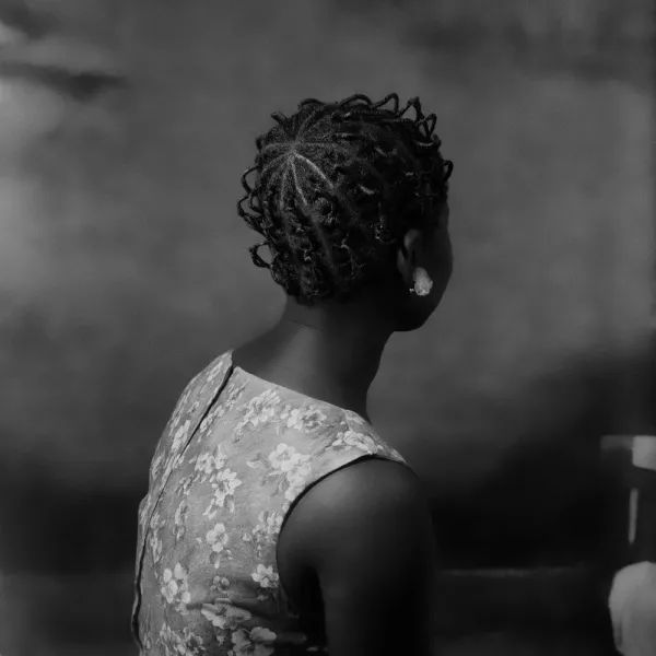 James Barnor (Ghana, b. 1929). Studio Ever Young, Accra, c. 1950s. Gelatin silver print. Courtesy of Galerie Clémentine de la Féronnière. 